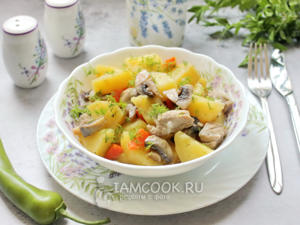 Тушеная индейка с картошкой и грибами, рецепт с фото