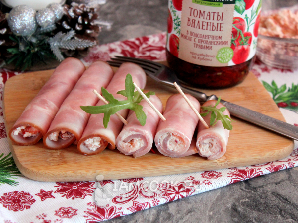 Рулетики с ветчиной и творожным сыром, рецепт с фото