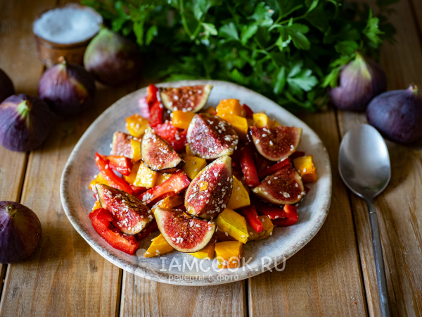 Салат с тыквой и инжиром, рецепт с фото