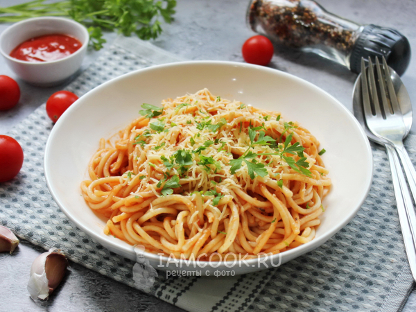 Спагетти в томатном соусе в духовке, рецепт с фото