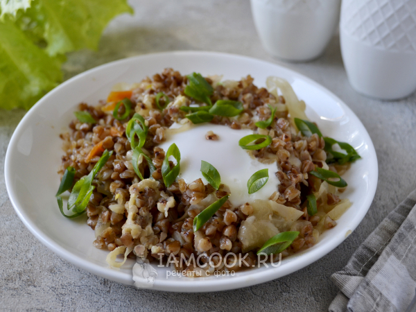 Гречка с капустой и яйцом на сковороде, рецепт с фото