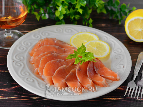 Засолка форели с коньяком, рецепт с фото