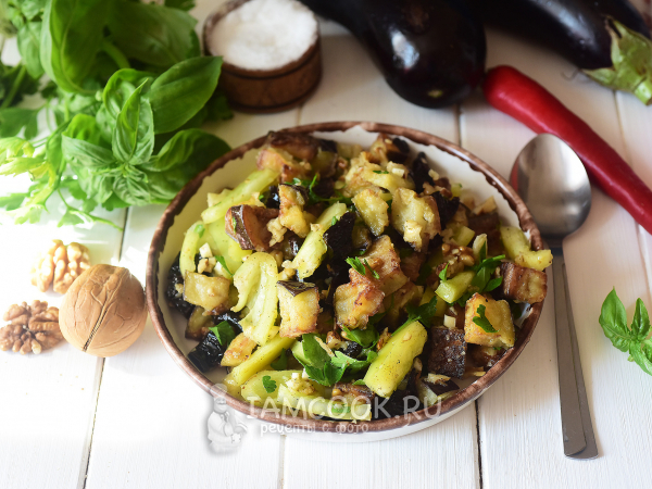 Салат с баклажанами и черносливом, рецепт с фото