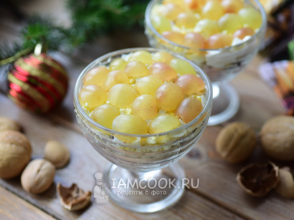 Салат с виноградом и ветчиной, рецепт с фото