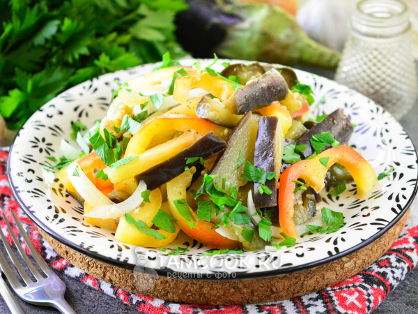 Салат из вареных баклажанов, рецепт с фото