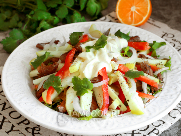 Салат «Пражский» с говядиной и соленым огурцом, рецепт с фото