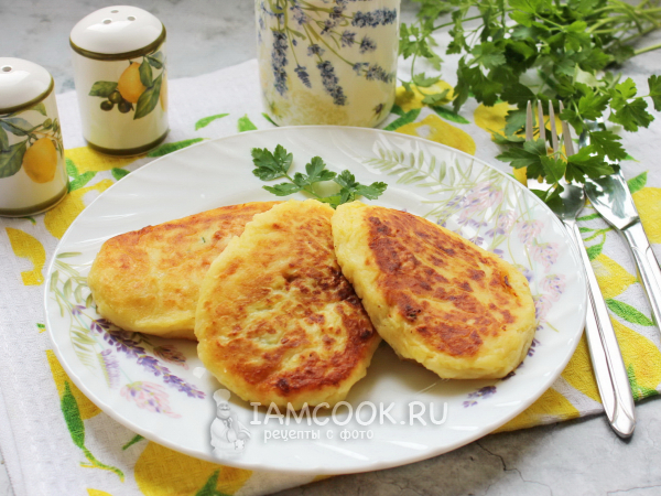 Картофельные зразы с курицей, рецепт с фото