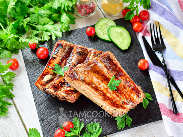 Свиные ребра в фольге на мангале, рецепт с фото