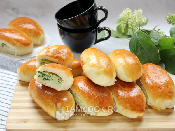 Пирожки со шпинатом и яйцами, рецепт с фото