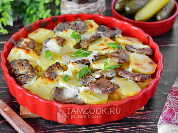 Говяжий язык с картошкой в духовке, рецепт с фото