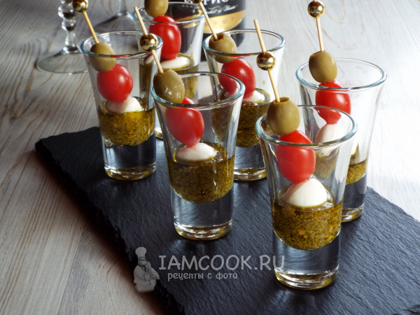 Канапе в рюмках, рецепт с фото