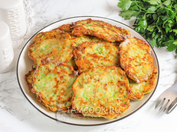 Кабачковые оладьи с яйцом, рецепт с фото