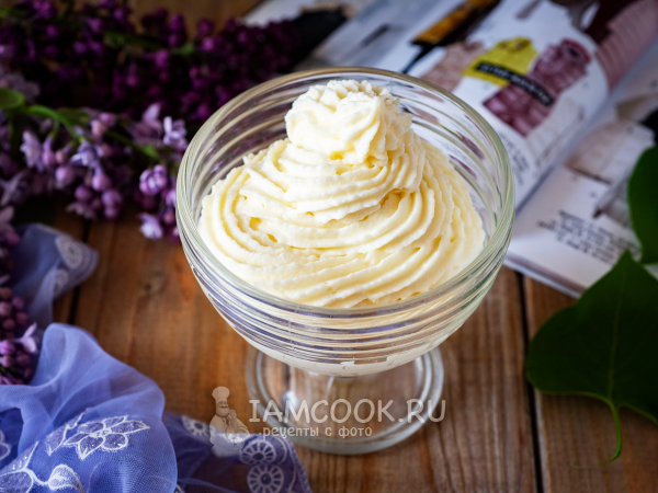 Крем для торта из маскарпоне и сгущенки, рецепт с фото