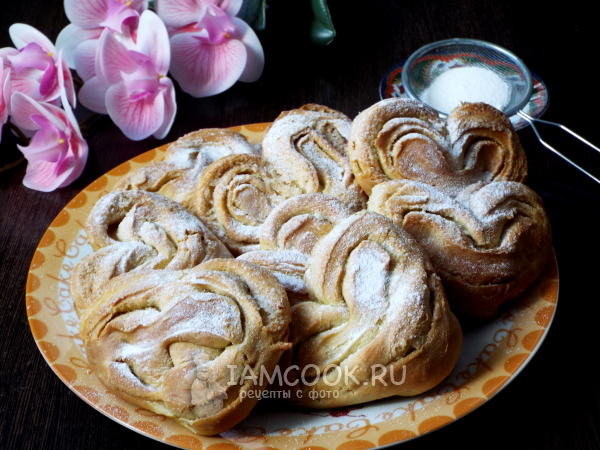 Плюшки на кефире в духовке (без дрожжей), рецепт с фото