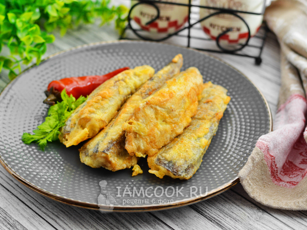 Хек в муке и яйце на сковороде, рецепт с фото