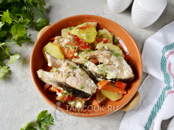 Горбуша с овощами в мультиварке, рецепт с фото