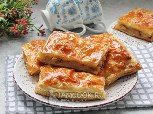 Простой пирог с грушей, рецепт с фото