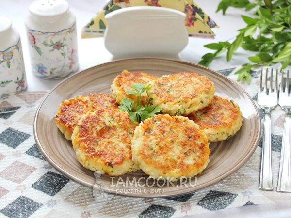 Биточки из индейки на сковороде, рецепт с фото