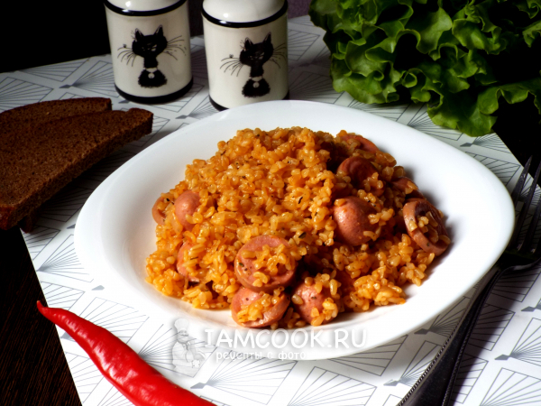 Булгур с сосисками, рецепт с фото