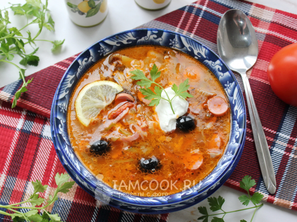 Сборная мясная солянка с капустой, грибами и картошкой, рецепт с фото