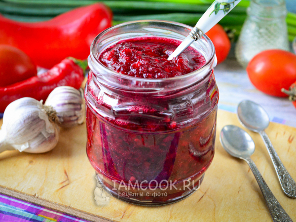 Аджика из свеклы и помидоров, рецепт с фото
