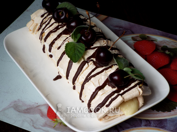 Меренговый рулет с заварным кремом, рецепт с фото