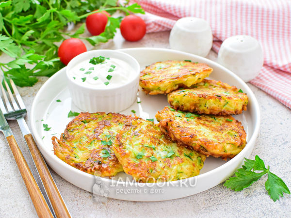 Кабачково-сырные оладьи, рецепт с фото