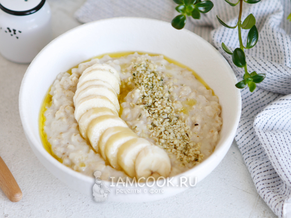 Постная овсяная каша с бананом, рецепт с фото