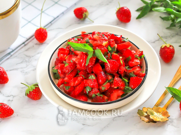Клубничный тартар, рецепт с фото