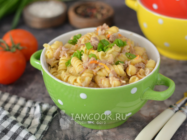 Макароны по-флотски с тушенкой в мультиварке, рецепт с фото