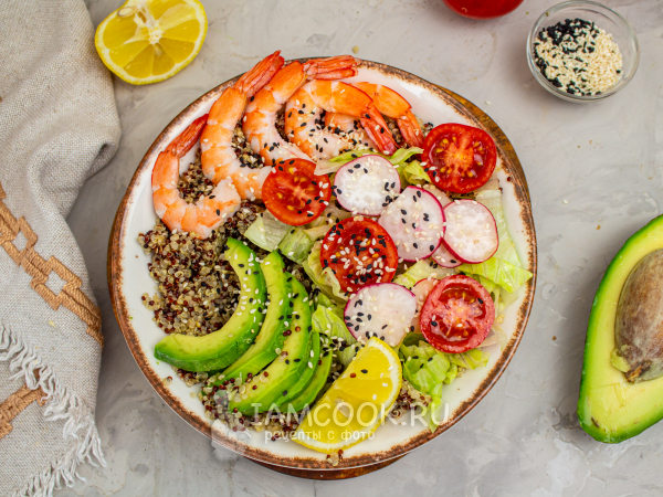 Боул с киноа и креветками, рецепт с фото