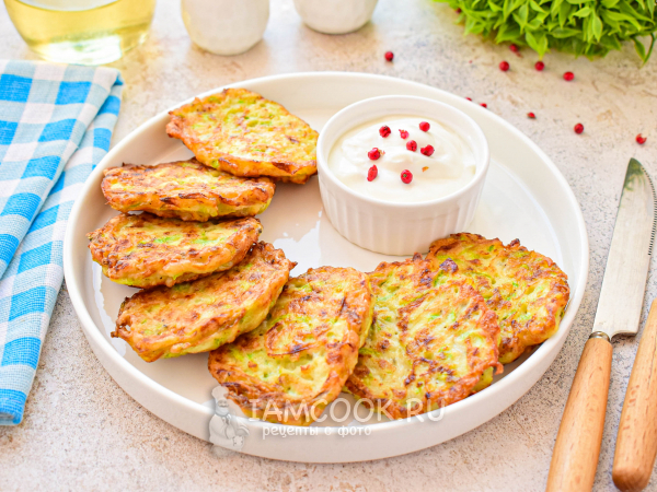 Самые простые оладьи из кабачков, рецепт с фото