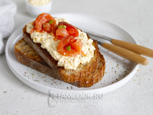 Бутерброд с рыбой и яйцом, рецепт с фото