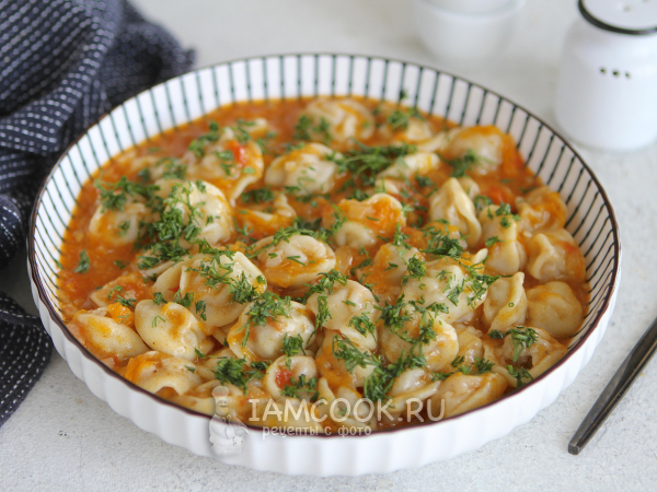 Пельмени с овощами на сковороде, рецепт с фото