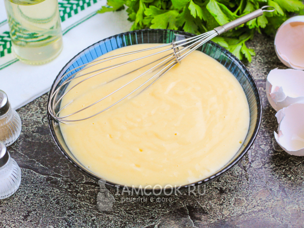 Жидкое тесто для пирога на сметане, рецепт с фото
