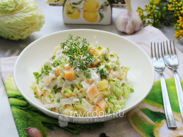 Салат «Сказка» с курицей и ананасами, рецепт с фото