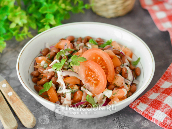 Салат с фасолью и беконом, рецепт с фото