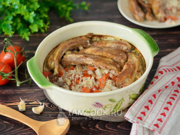 Свиные ребрышки с рисом в духовке, рецепт с фото