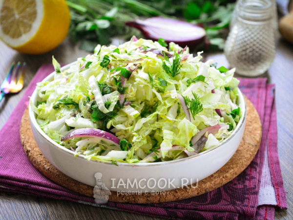 Салат с пекинской капустой с луком, рецепт с фото