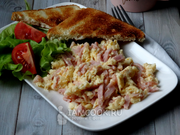 Скрэмбл с ветчиной, рецепт с фото