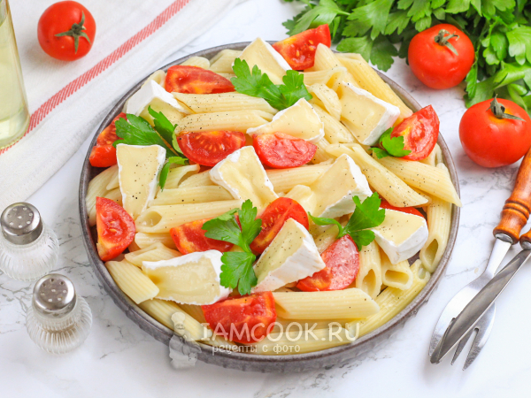 Паста с камамбером и черри, рецепт с фото