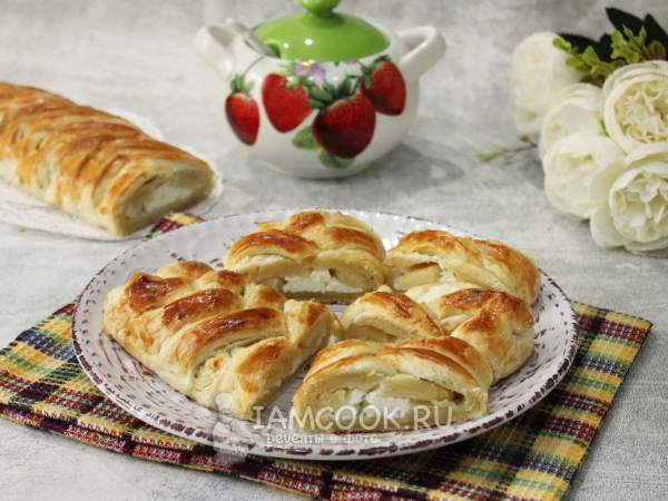 Слоеный пирог с рикоттой, рецепт с фото