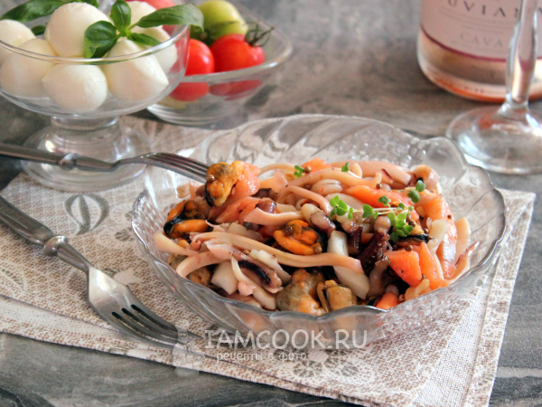 Морской коктейль в масле, рецепт с фото