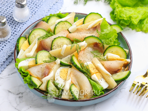 Салат с масляной рыбой, рецепт с фото