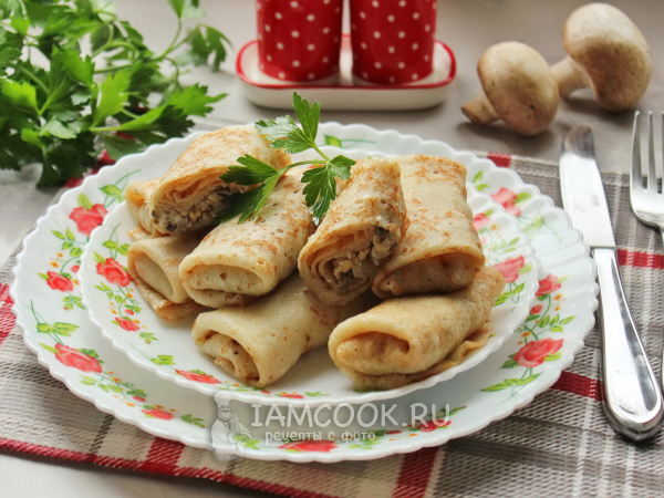 Блины с курицей, грибами и сыром, рецепт с фото