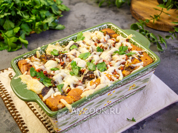 Печеночный пирог с морковью и луком, рецепт с фото