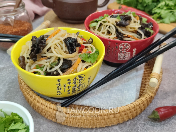 Лапша с древесными грибами, рецепт с фото