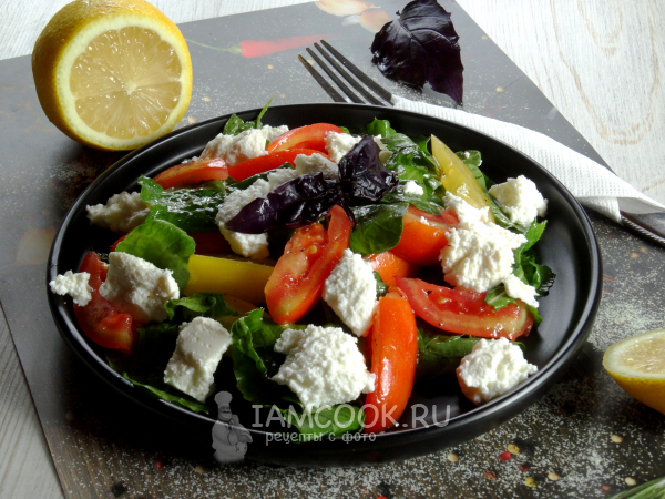 Салат с рикоттой и помидорами, рецепт с фото