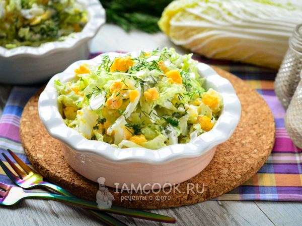Салат с пекинской капустой и яйцом, рецепт с фото