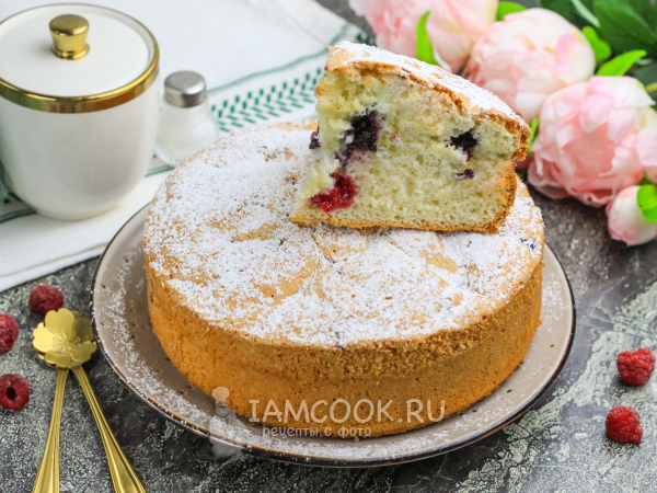 Пирог с черникой и малиной, рецепт с фото